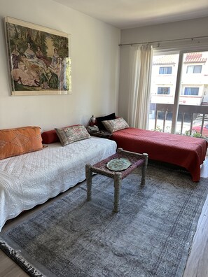 1 slaapkamer, een bureau, een strijkplank/strijkijzer, gratis wifi