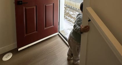 New, fresh, affordable, homey, 10 mins to the Edmonton Intl Airport.