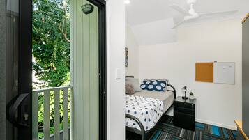 Comfort Single Room | Individually furnished, desk, laptop workspace, free WiFi