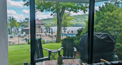 Summer Escape. 4 FREE LAKE PASSES! Best pool location at Midlake. Great views!