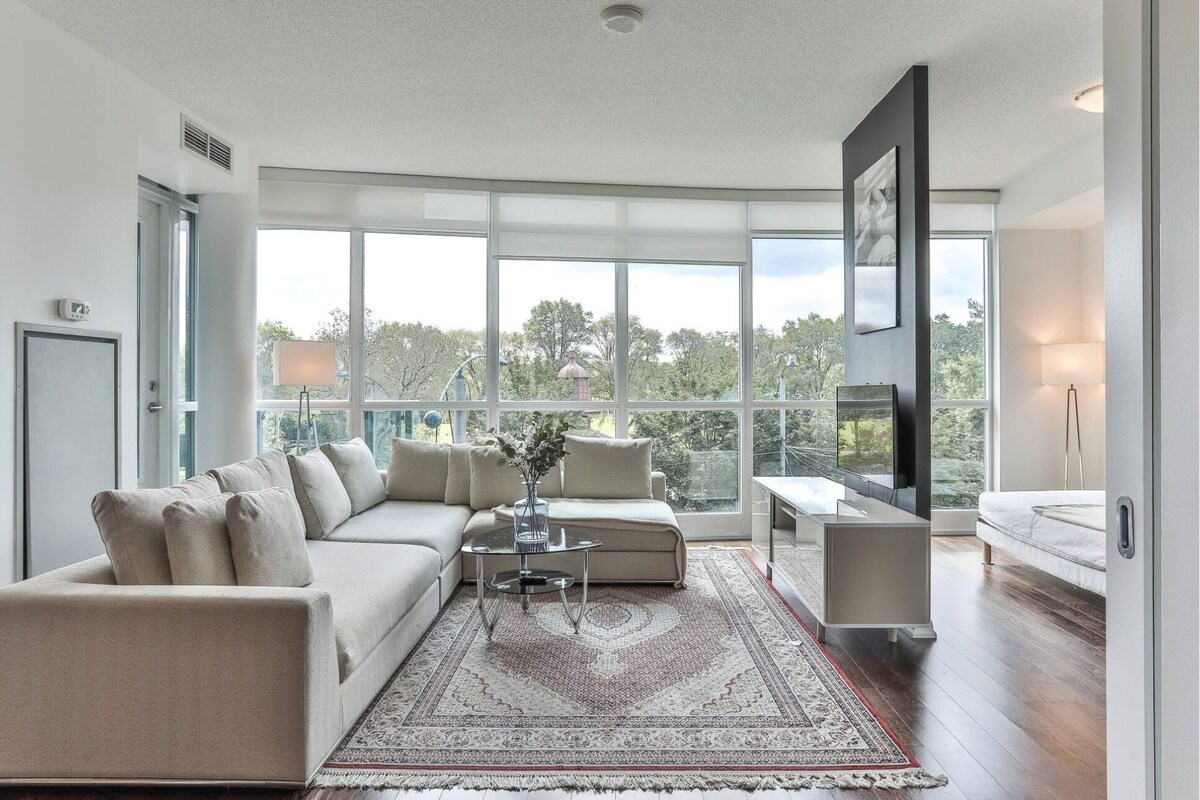 Spectacular Presidential Loft - Downtown Toronto