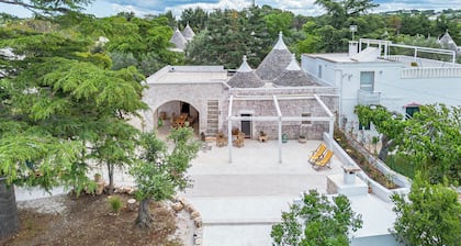 Trullo Marilì on the Fasano Selva