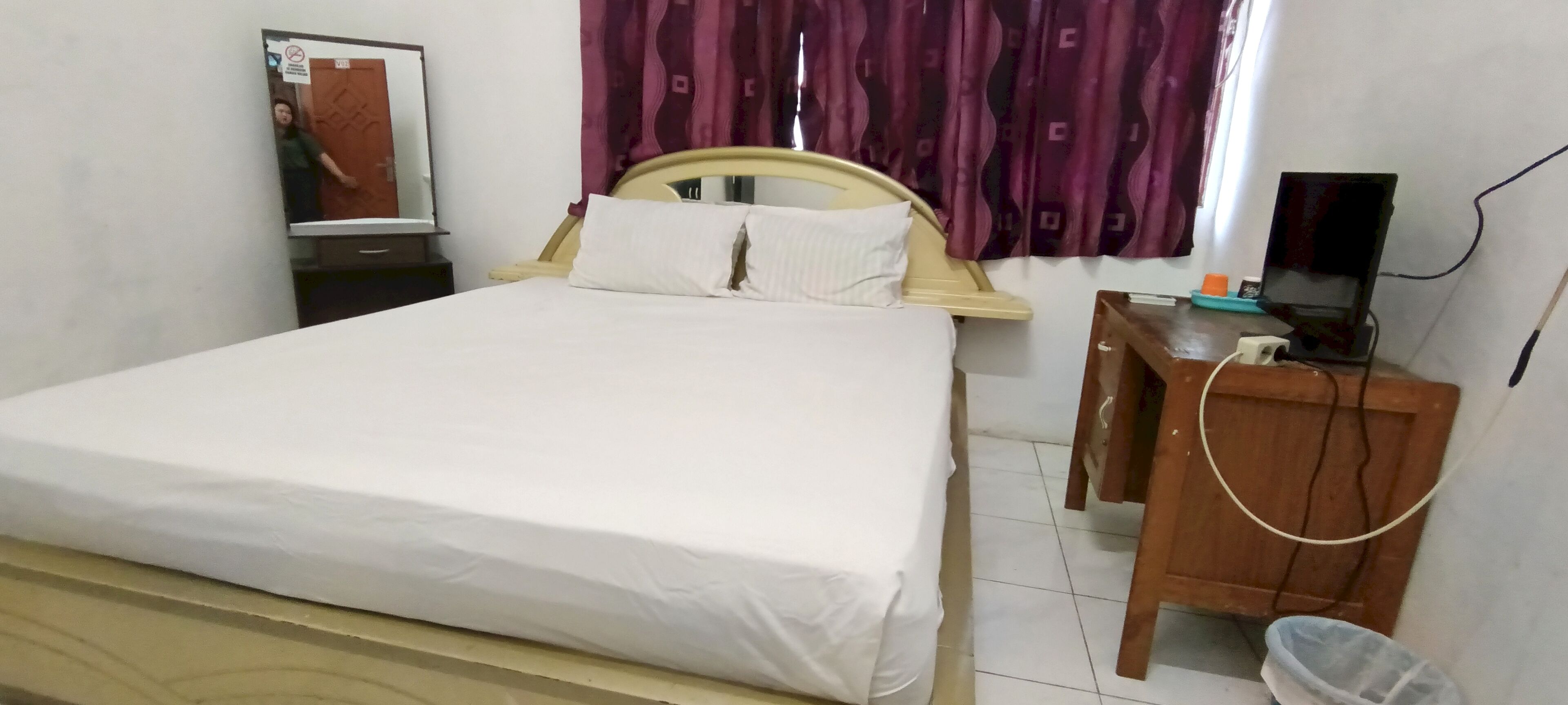 Standard Double Room | Laptop workspace, free WiFi, bed sheets