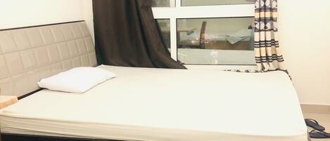 1 bedroom, iron/ironing board, WiFi