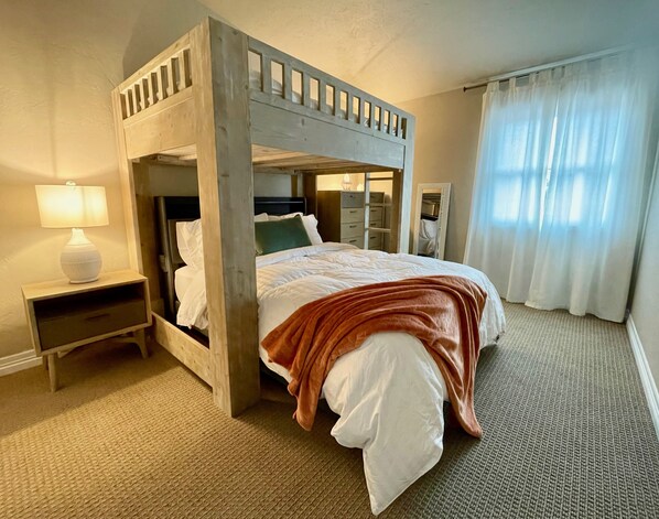 5 Schlafzimmer, Bügeleisen/Bügelbrett, WLAN, Bettwäsche