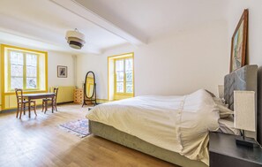5 Schlafzimmer, Bügeleisen/Bügelbrett, Reisekinderbett, kostenloses WLAN