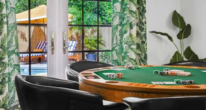 Clearwater Heated Pool, Mini Golf, Game Room!