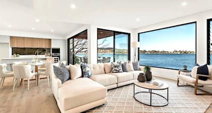 Luxury Villas Clare De Lune Waterfront (with pool)