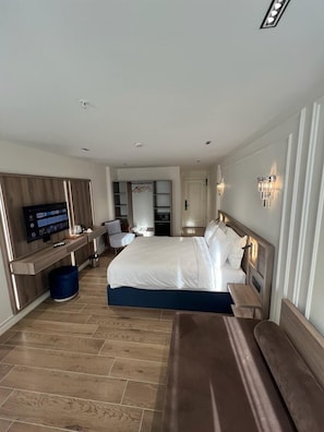 Unclassified image, 3 of 34, button - Prime Bosphorus (Istanbul)