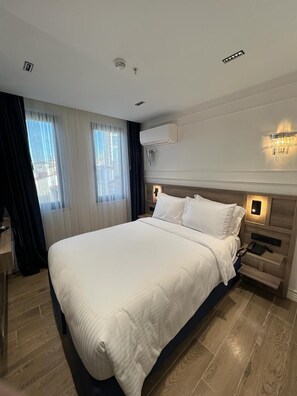 Unclassified image, 5 of 34, button - Prime Bosphorus (Istanbul)