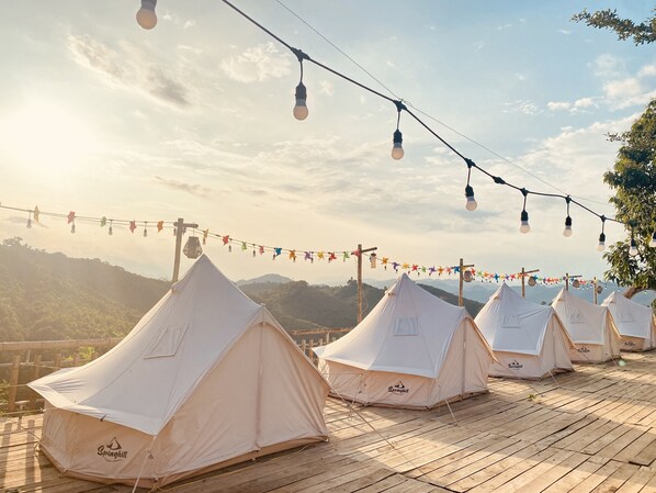 Comfort Tent | Hypo-allergenic bedding, down comforters, free WiFi