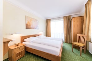Basic Double Room, 1 Queen Bed, Balcony | 1 bedroom, hypo-allergenic bedding, in-room safe, blackout drapes