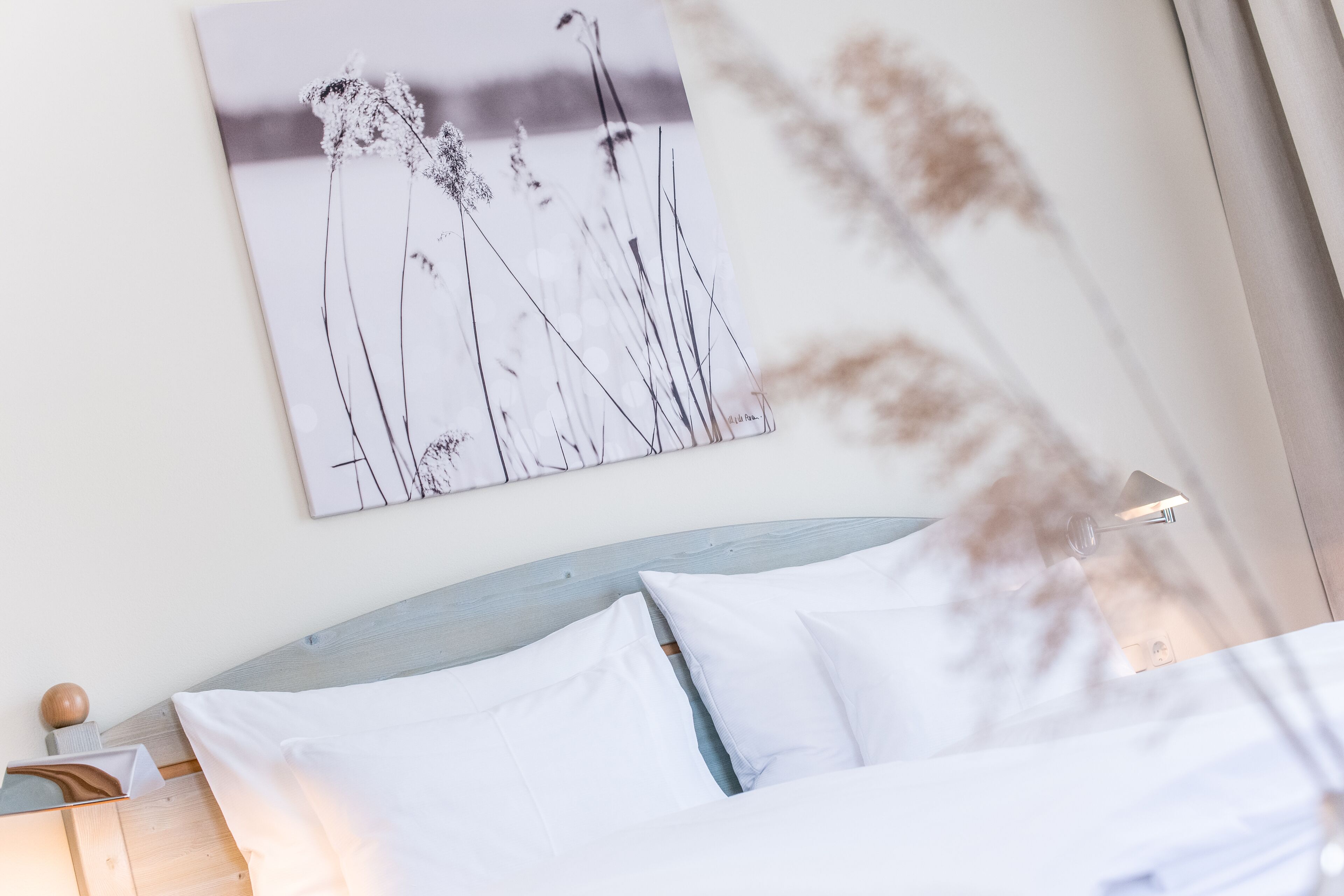 Chambre Double Confort, 1 grand lit, balcon, en bord de lac | Literie hypoallergénique, coffres-forts dans les chambres