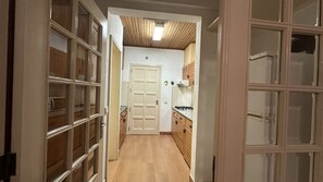 Fridge, microwave, coffee/tea maker, electric kettle