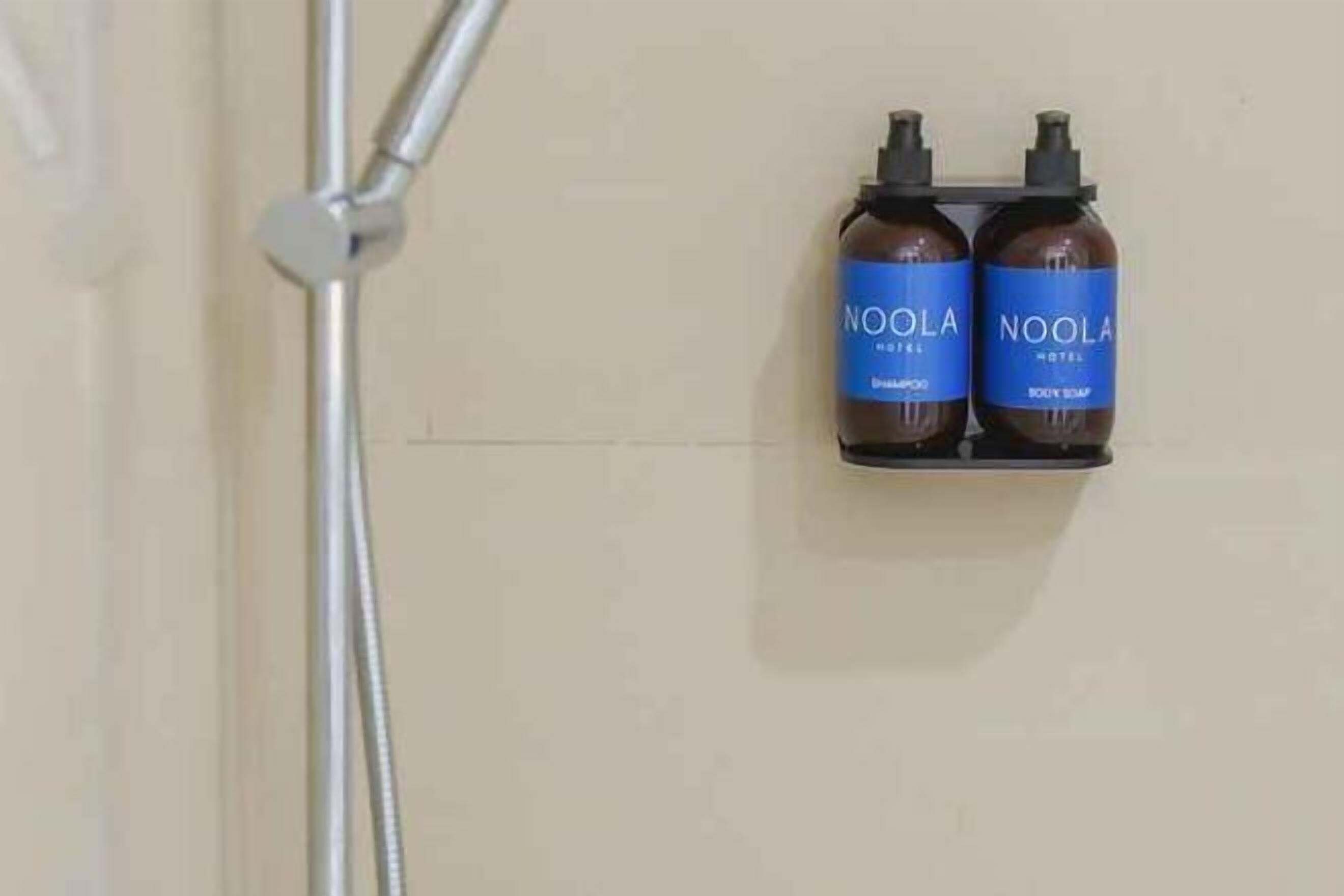 Bathroom amenities