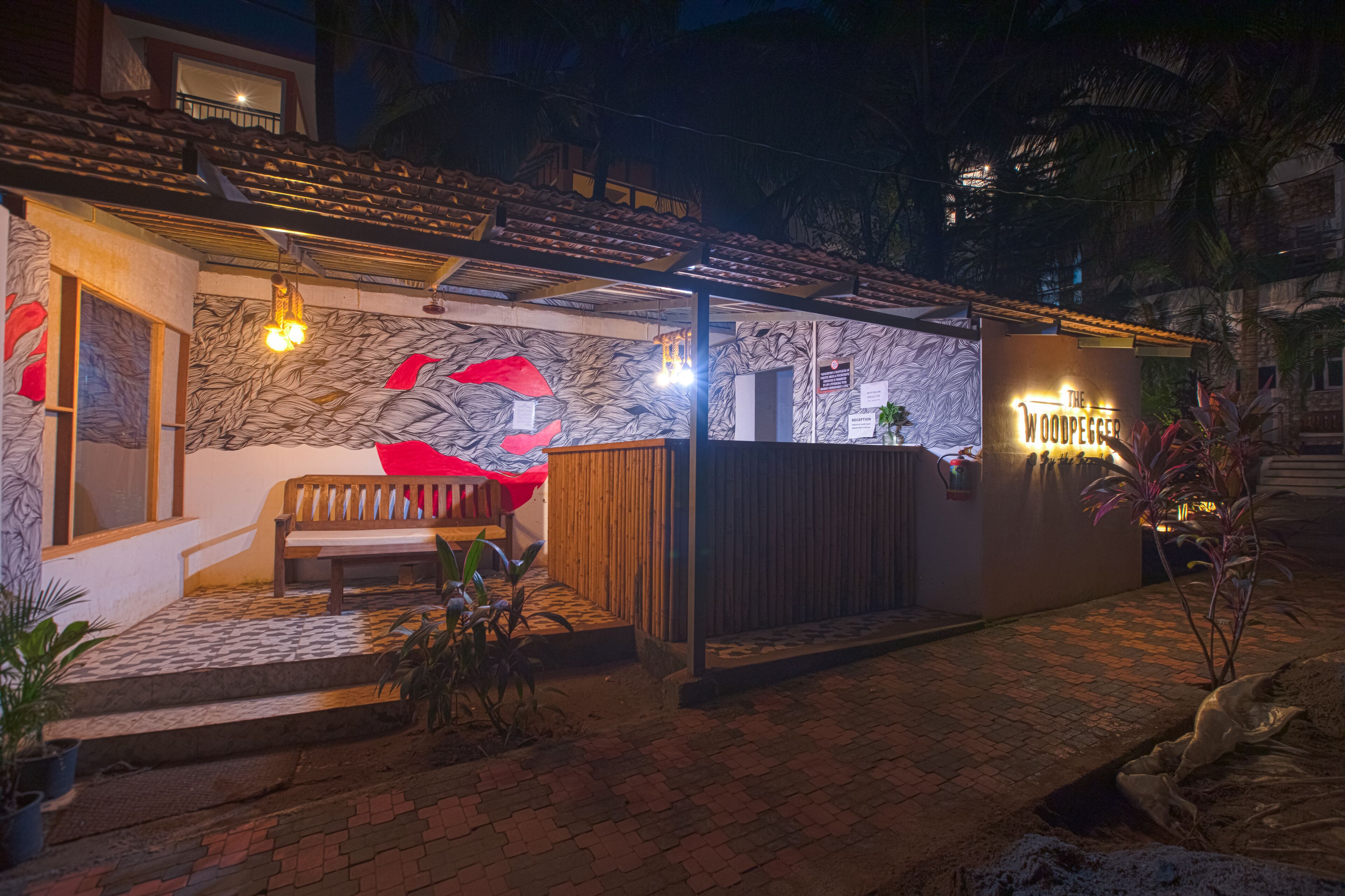 Pintu masuk properti