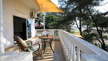 Executive Sea View Room | Balcón