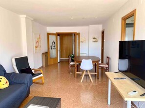 Smart TV - Con Pk y Wifi. Oasis Familiar a 30 Coche de Bcn (Terrassa)