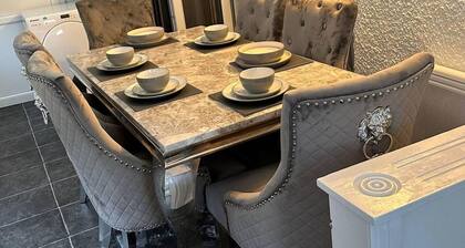 Beautiful 4-bed House in Billericay