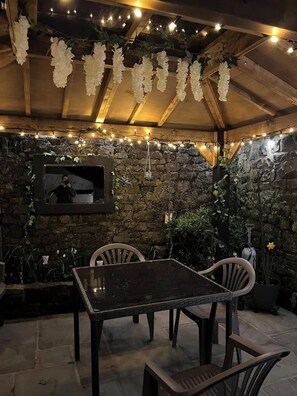 Cottage | Property grounds