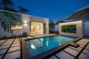 Outdoor pool - 7 Minute walk to BEACH /Brand New Luxury Villa / Sleeps 10 (Porters)