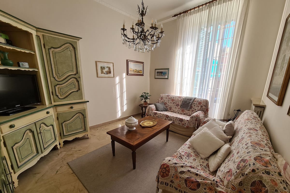Appartamento Classic | Area soggiorno | Film pay-per-view