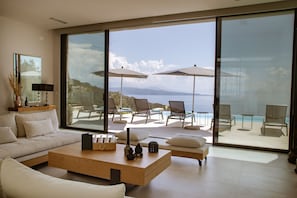 Luxury Villa | Living area | Flat-screen TV - Saphira Nissaki by WhiteDream Villas (Corfu)