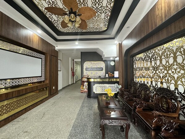 Reception - Thien Han Phat Hotel (Da Nang)