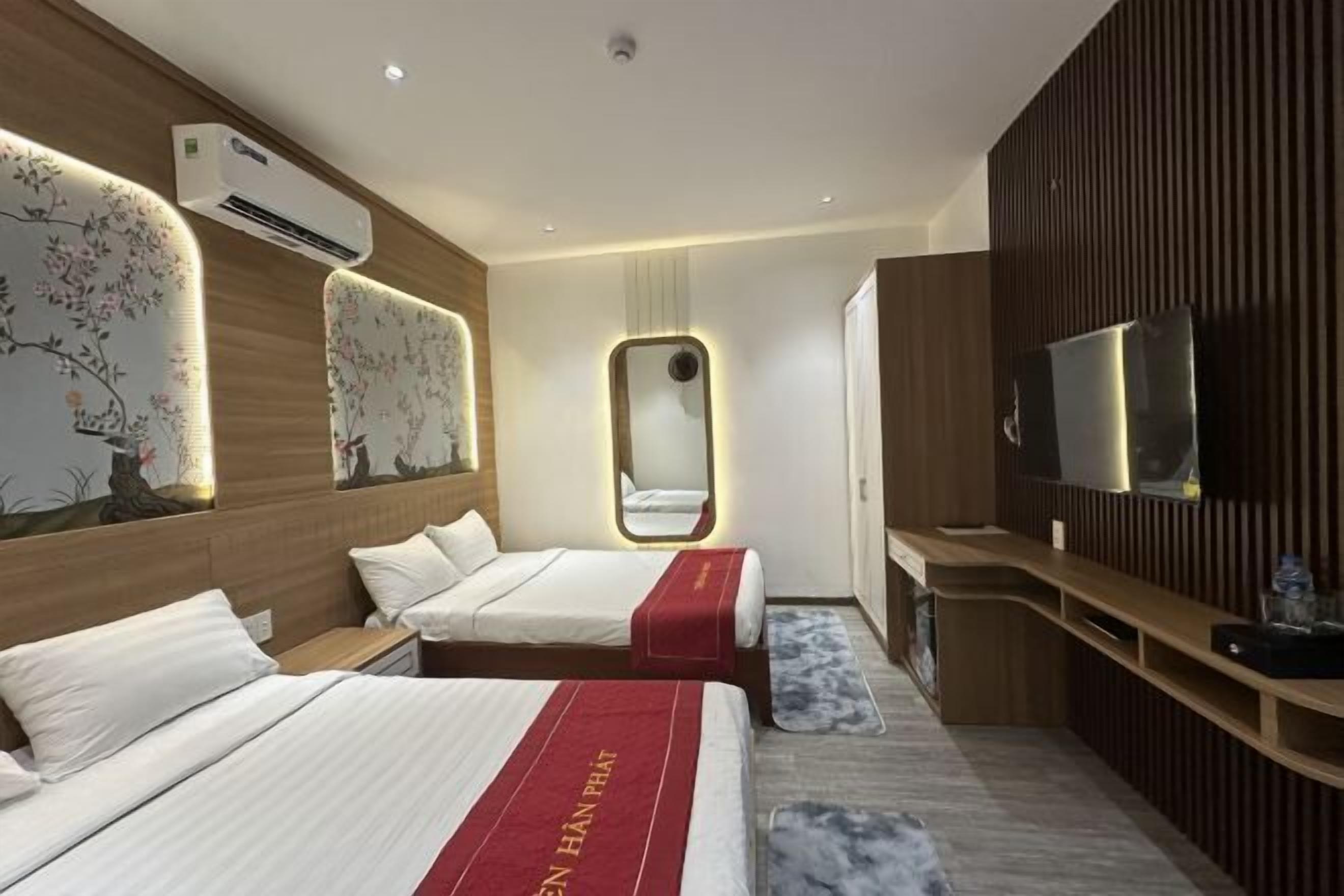 Työpöytä, ilmainen Wi-Fi, vuodevaatteet