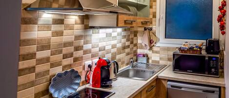 ميكروويف، ماكينة لصنع القهوة/الشاي