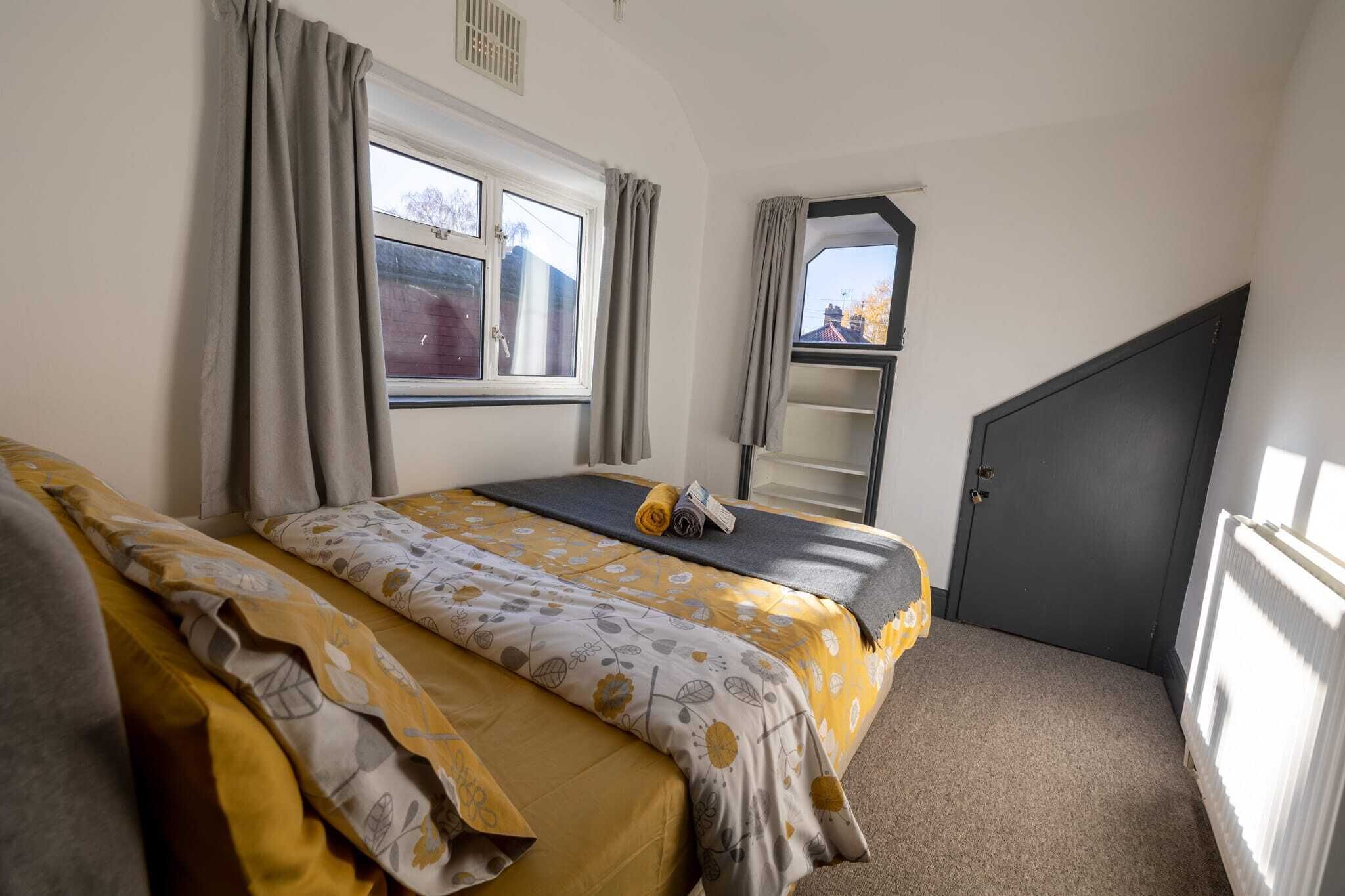 2 habitaciones, tabla de planchar con plancha y wifi gratis 