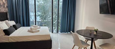 Een bureau, gratis wifi