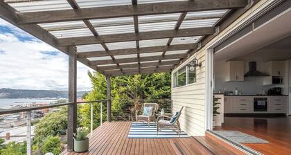 View Point: Ocean Views & Near CBD