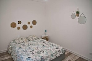 2 soverom, strykejern/-brett, wi-fi (inkludert) og sengetøy