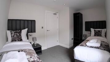 In-room safe, individually decorated, individually furnished, desk