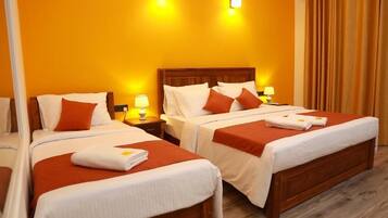 Chambre Triple Deluxe, plusieurs lits, non-fumeur, vue piscine