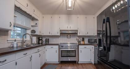 Small Town America Conveniently Located 30 Minutes from Downtown Kansas City, Missouri