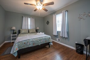 4 habitaciones, tabla de planchar con plancha y wifi gratis