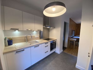 Fridge, microwave, oven, stovetop - Family Chalet for 8/9, 5 mins to Village Center, Mountain Views, WiFi (Arêches-Beaufort)