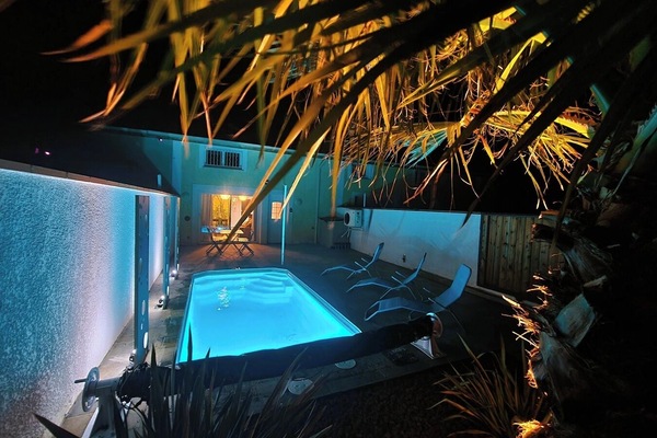 Piscine couverte, piscine extérieure