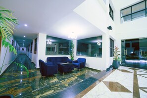 Lobby sitting area - Hotel Cn windsor (Chikkamagaluru)