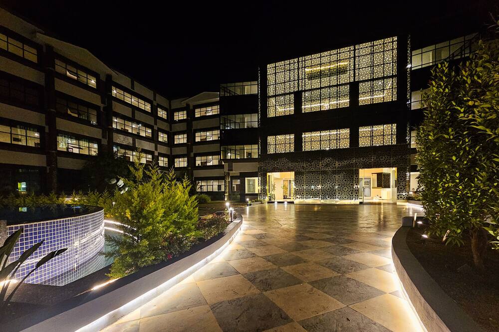 Hotel Cn windsor - Attigundi