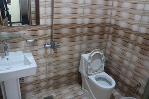 Free toiletries, slippers