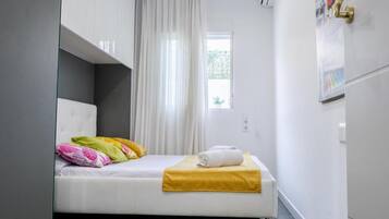 1 bedroom, iron/ironing board, free WiFi, bed sheets