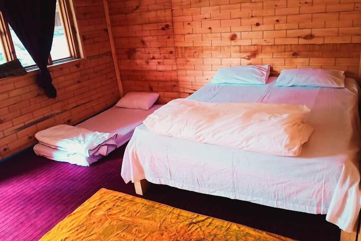 Deluxe Double Room | Soundproofing, iron/ironing board, free WiFi