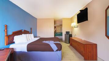 Camera, 1 letto king, non fumatori | Una scrivania, Wi-Fi gratuito, lenzuola