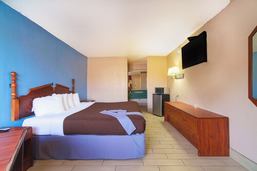 Regency Inn Three Rivers I-37