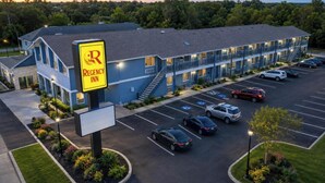 Unclassified image, 3 of 17, button - Regency Inn Three Rivers I-37 (Three Rivers)