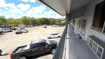 Parcheggio non assistito gratuito