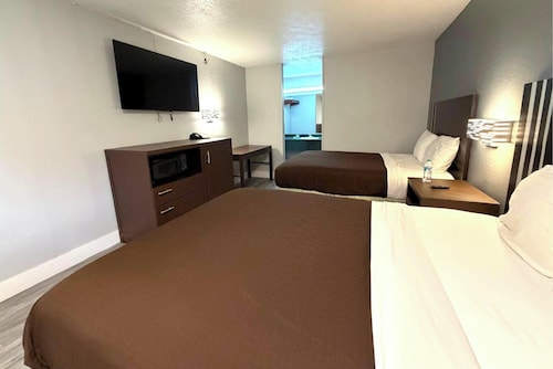 Regency Inn Three Rivers I-37